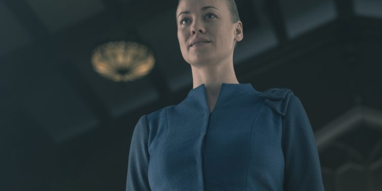 yvonne strahovski season 2 handmaid's tale