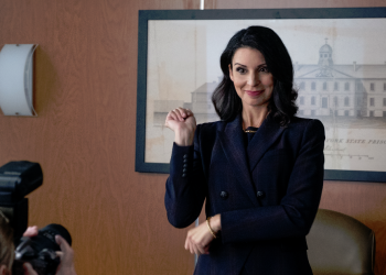 Beth Dover Is Cunning in a Designer Suit for ‘Orange is the New Black’