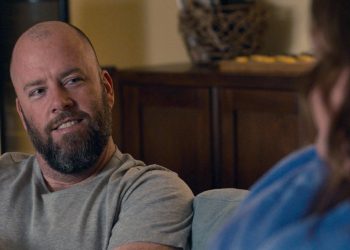Chris Sullivan Dishes on Toby’s Evolving Relationship with The Pearsons and Teases ‘This Is Us’ Season 6