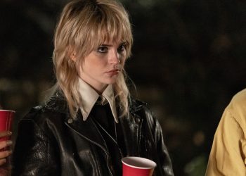 sophie thatcher yellowjackets