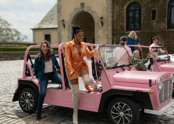 girls5eva costume designer